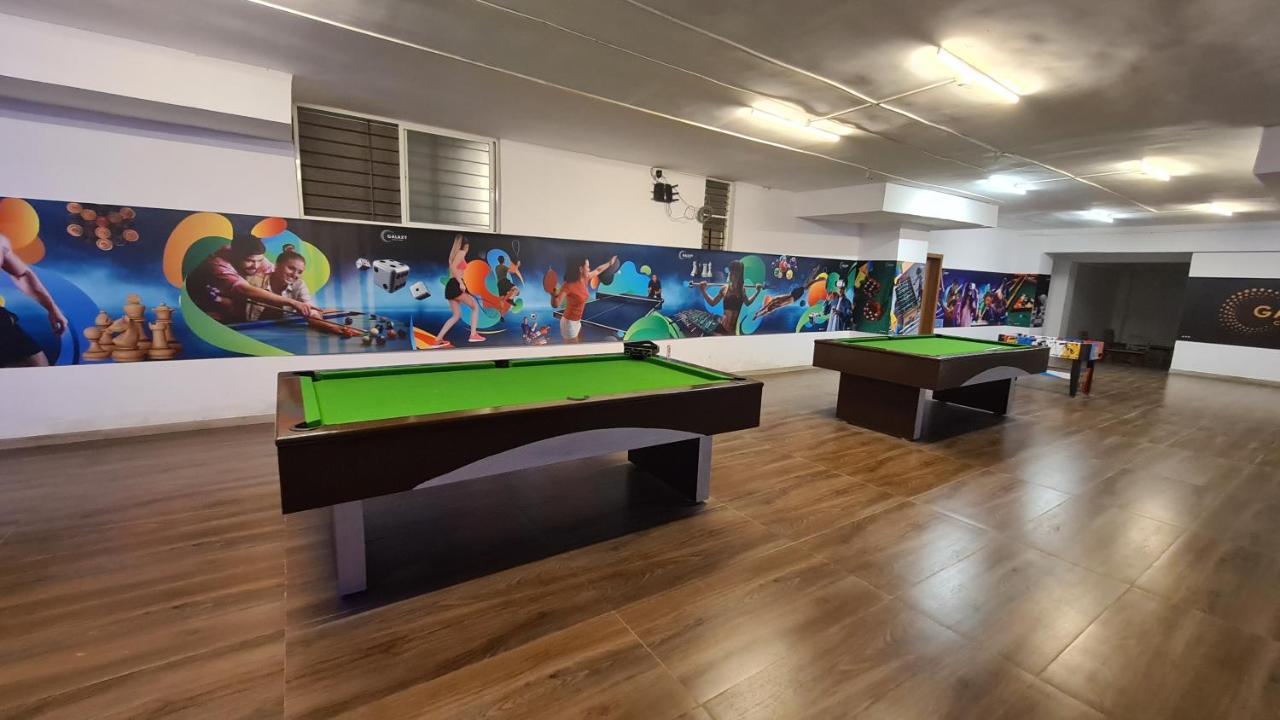 Galaxy Club & Hotel Bijāpur Екстериор снимка