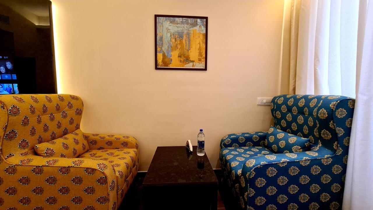 Galaxy Club & Hotel Bijāpur Екстериор снимка