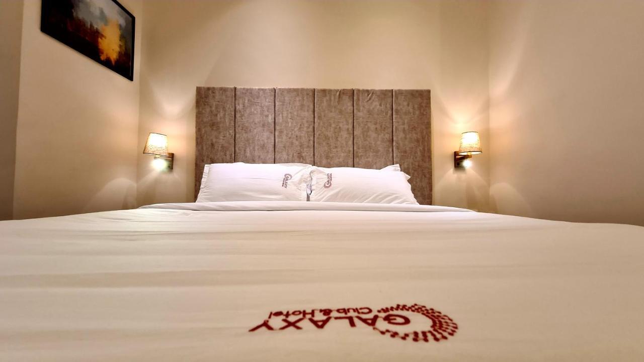 Galaxy Club & Hotel Bijāpur Екстериор снимка