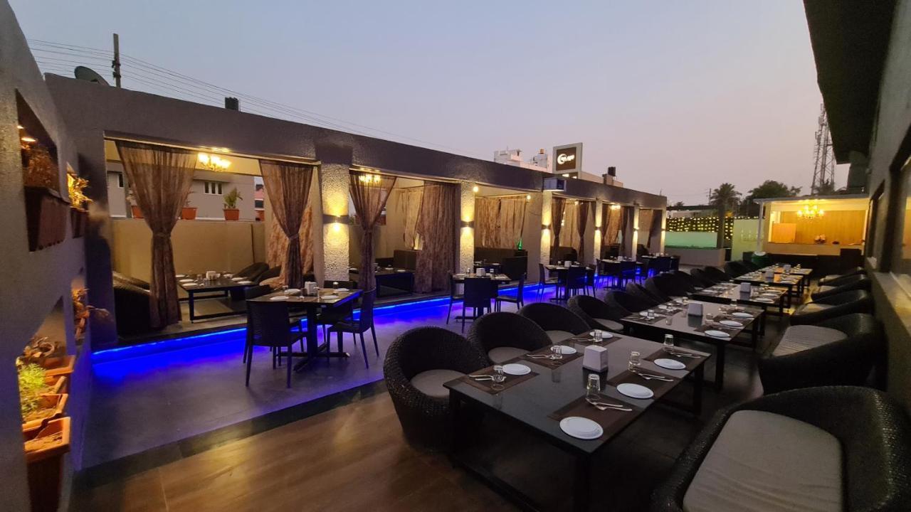 Galaxy Club & Hotel Bijāpur Екстериор снимка