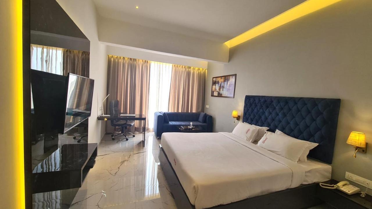 Galaxy Club & Hotel Bijāpur Екстериор снимка